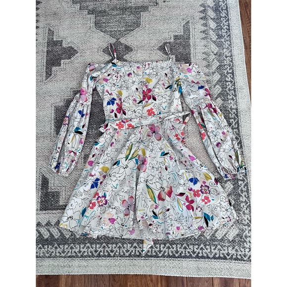 Clover and Sloane Floral Dress - Picture 6 of 8